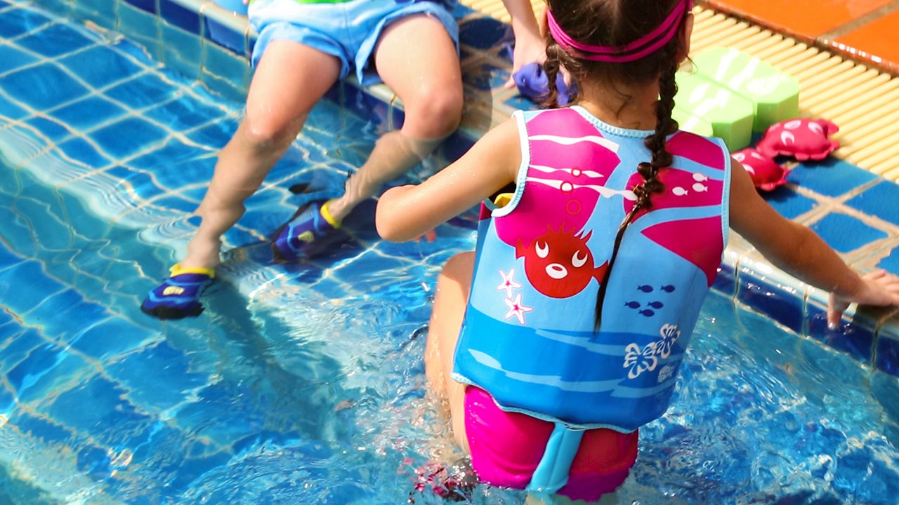 The swim vest for little novice swimmers
